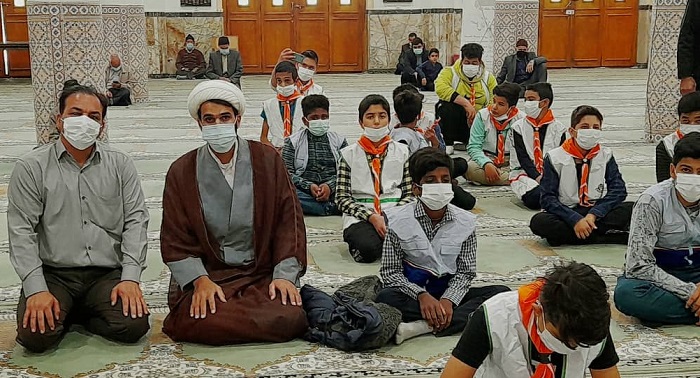 حضور اعضای تشکیلات پیشتازان دبیرستان اباذر در آیین نماز جمعه بافق